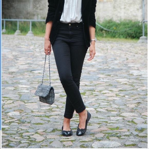 Tory Burch Solid Black Studded Ballerina Flats Bow Accent Color: Black Size: 7.5 - Picture 15 of 15